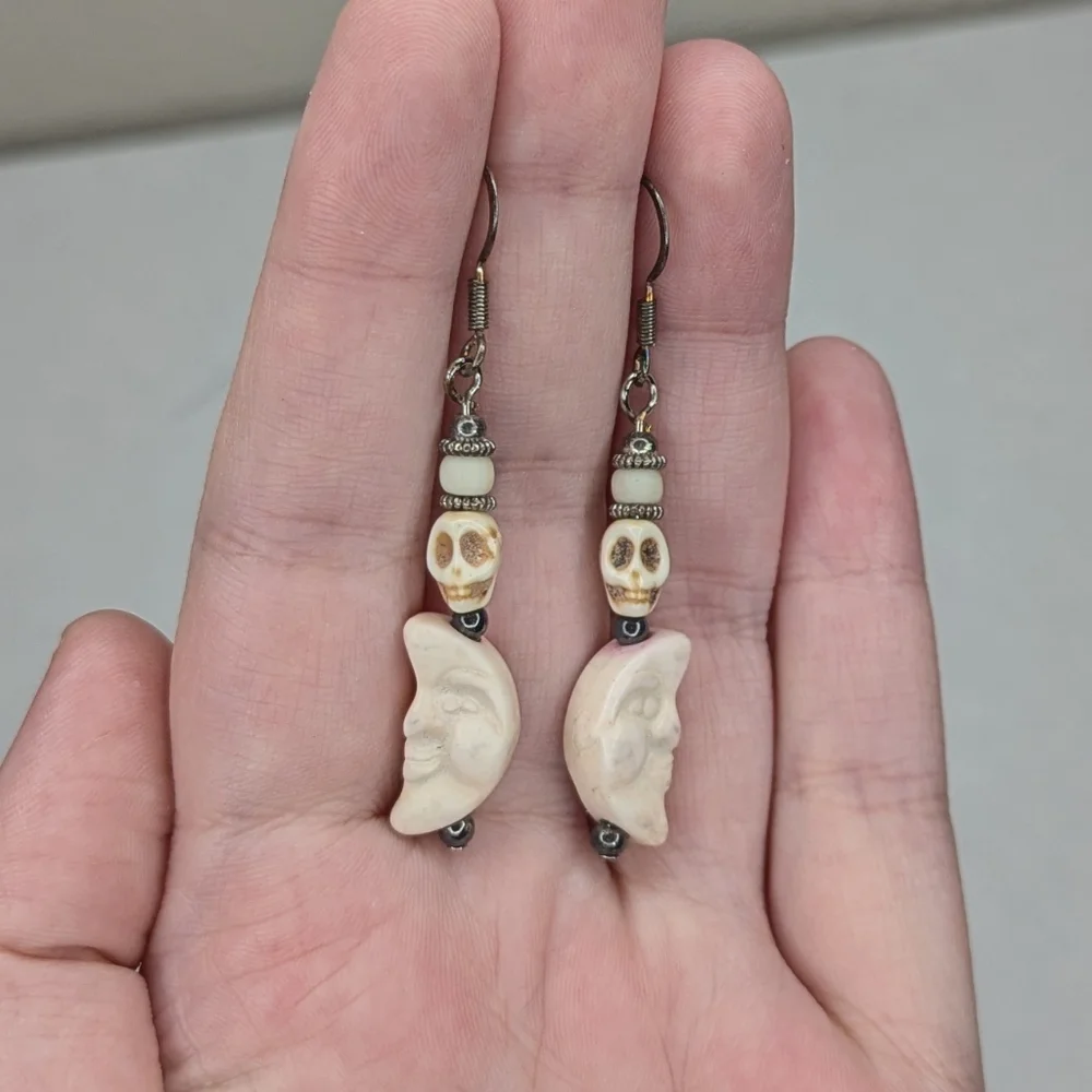 Skull and Moon Earrings - Picture 6 of 9